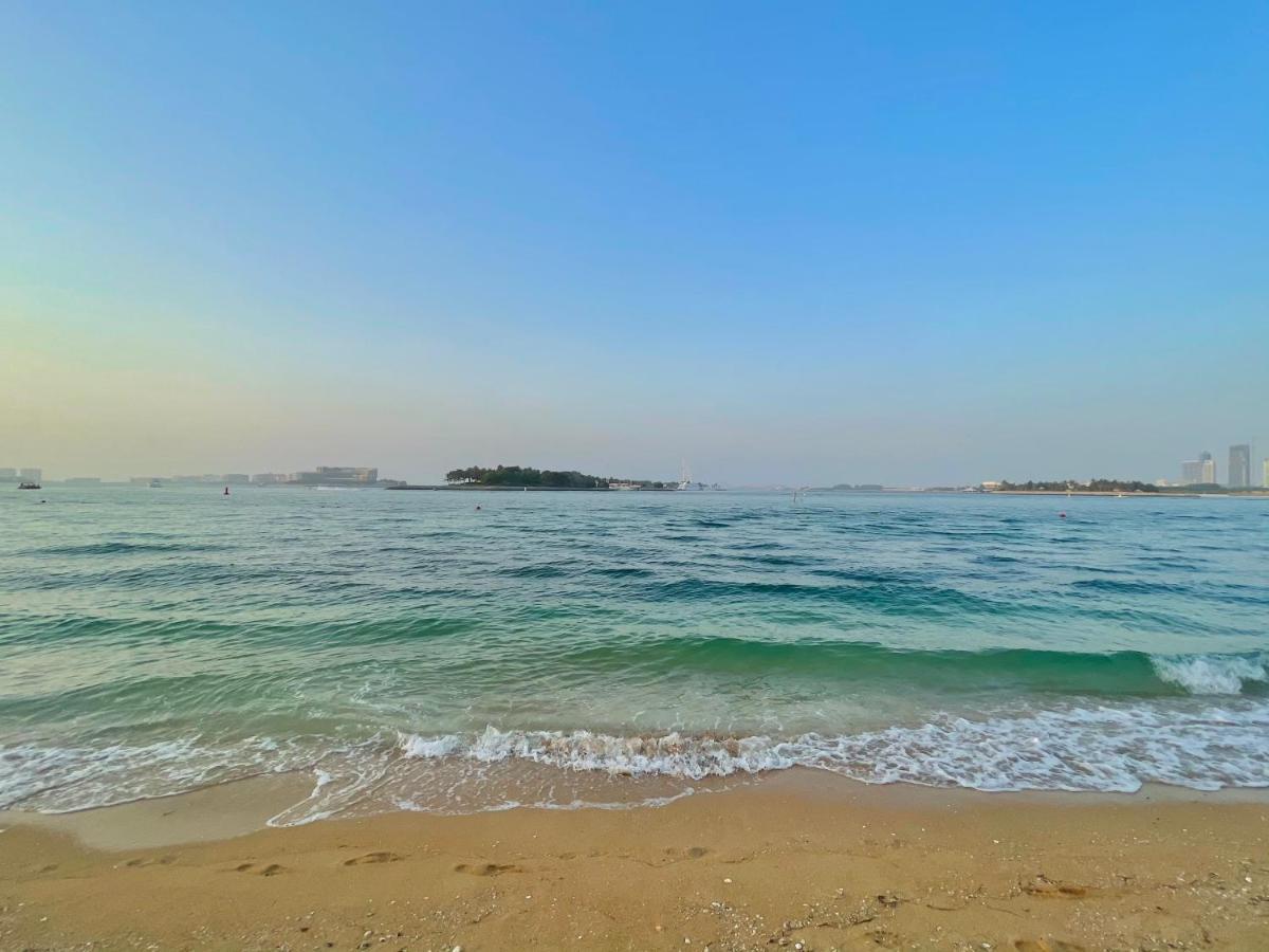 Luxury - Beachfront - Spacious Shoreline Residences - 5 Star Private دبي